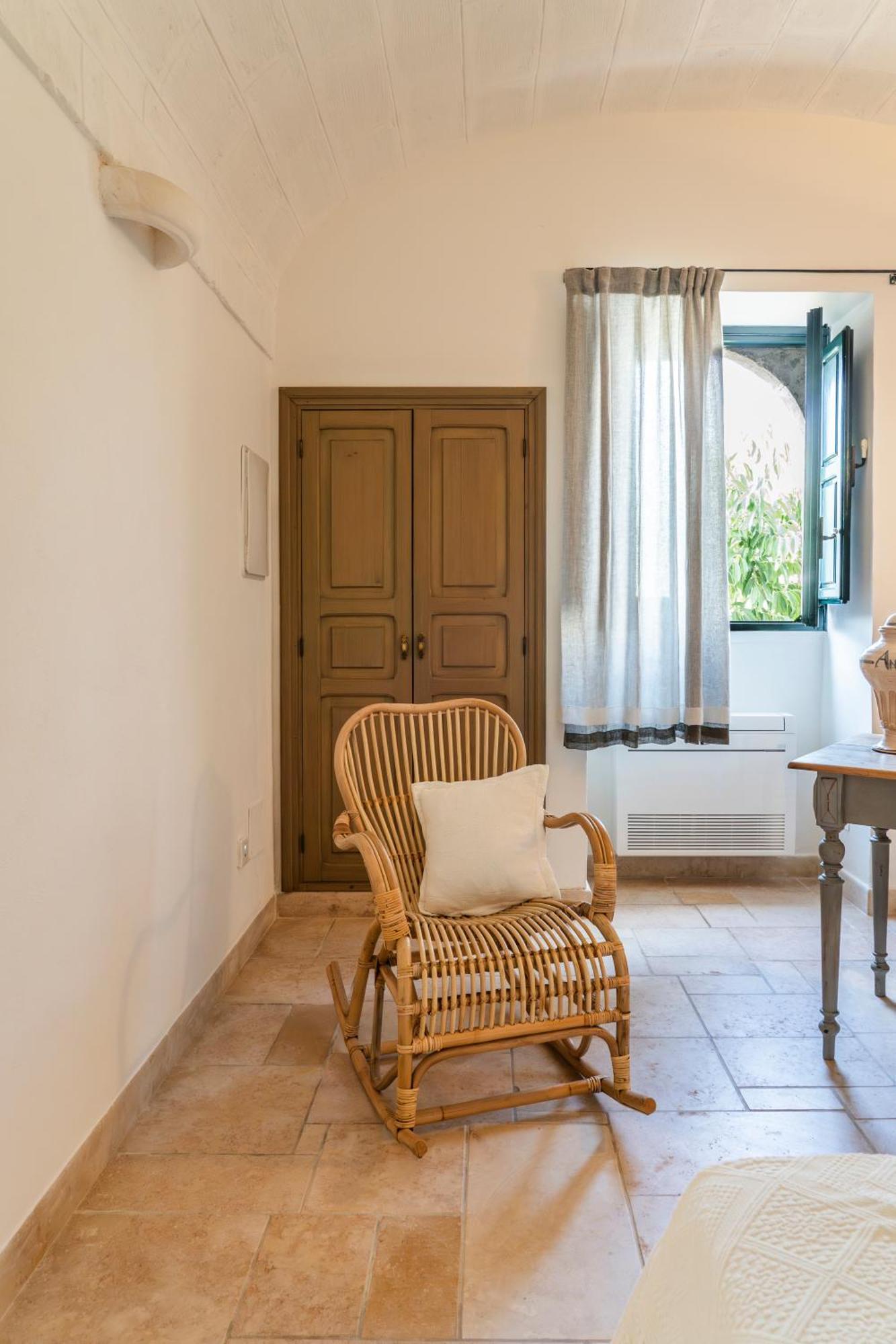 Masseria Gorgognolo Bed & Breakfast Ostuni Bagian luar foto