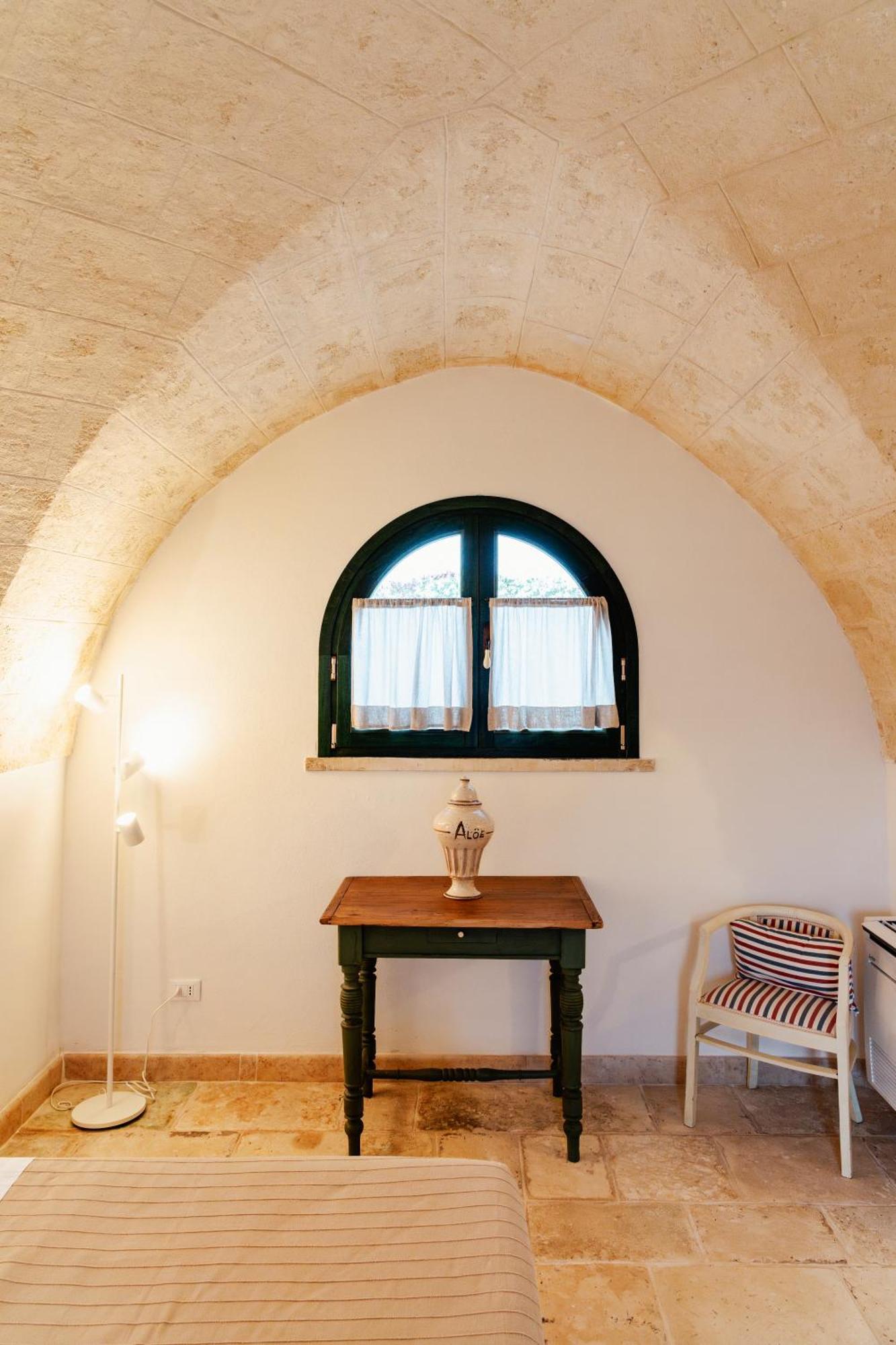 Masseria Gorgognolo Bed & Breakfast Ostuni Bagian luar foto