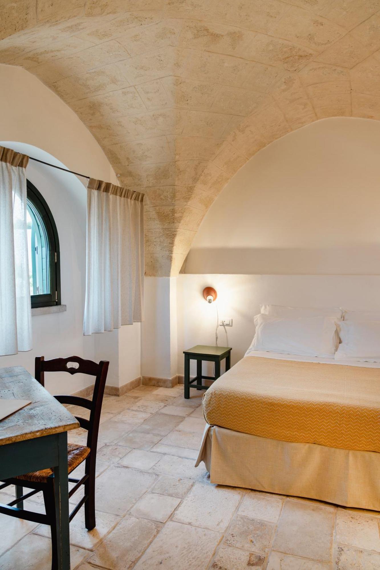 Masseria Gorgognolo Bed & Breakfast Ostuni Bagian luar foto