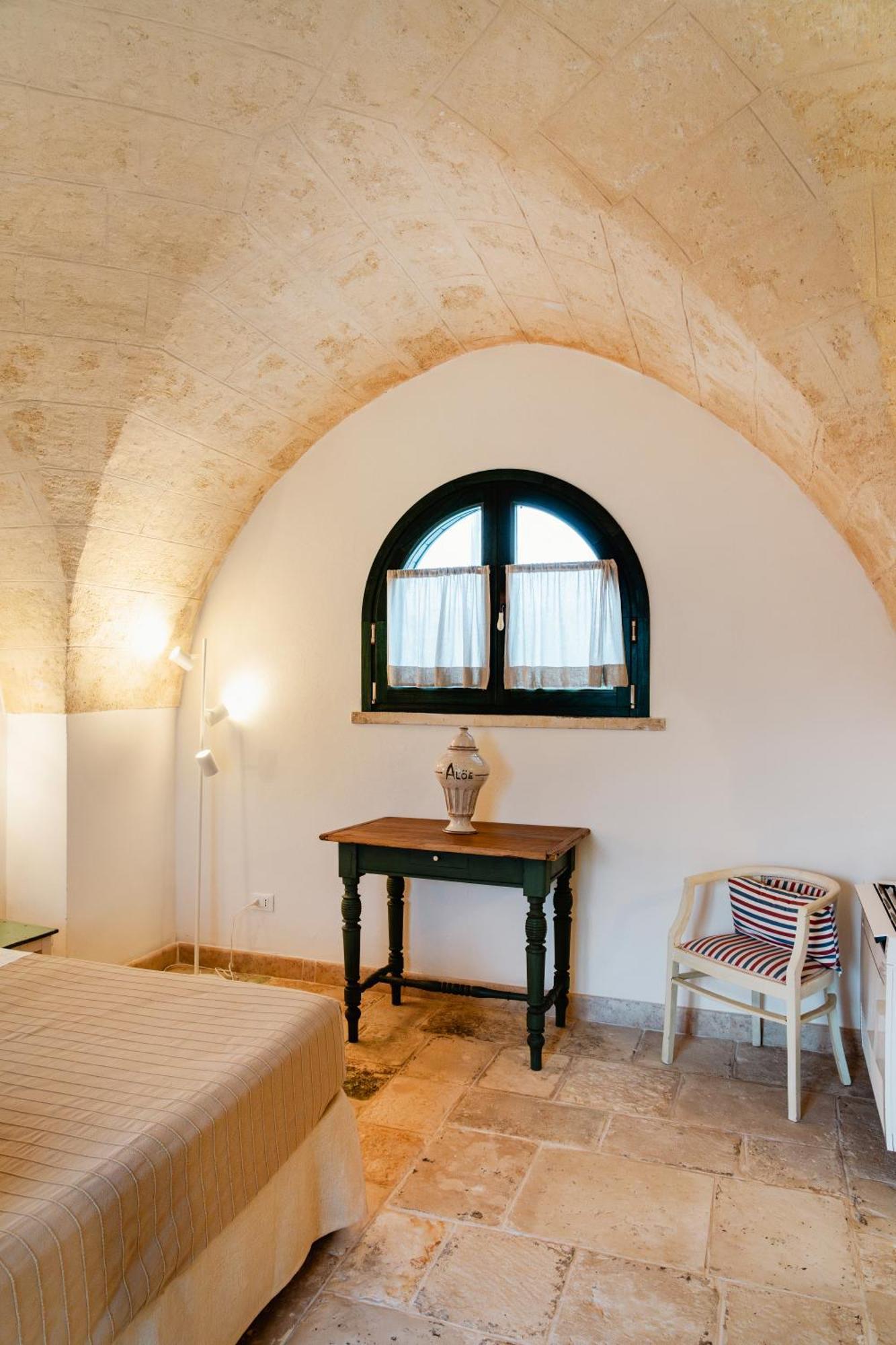 Masseria Gorgognolo Bed & Breakfast Ostuni Bagian luar foto