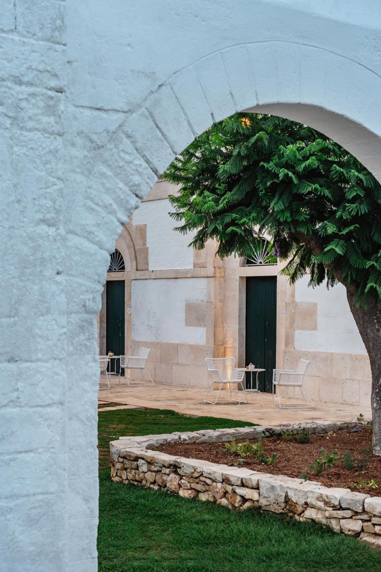 Masseria Gorgognolo Bed & Breakfast Ostuni Bagian luar foto