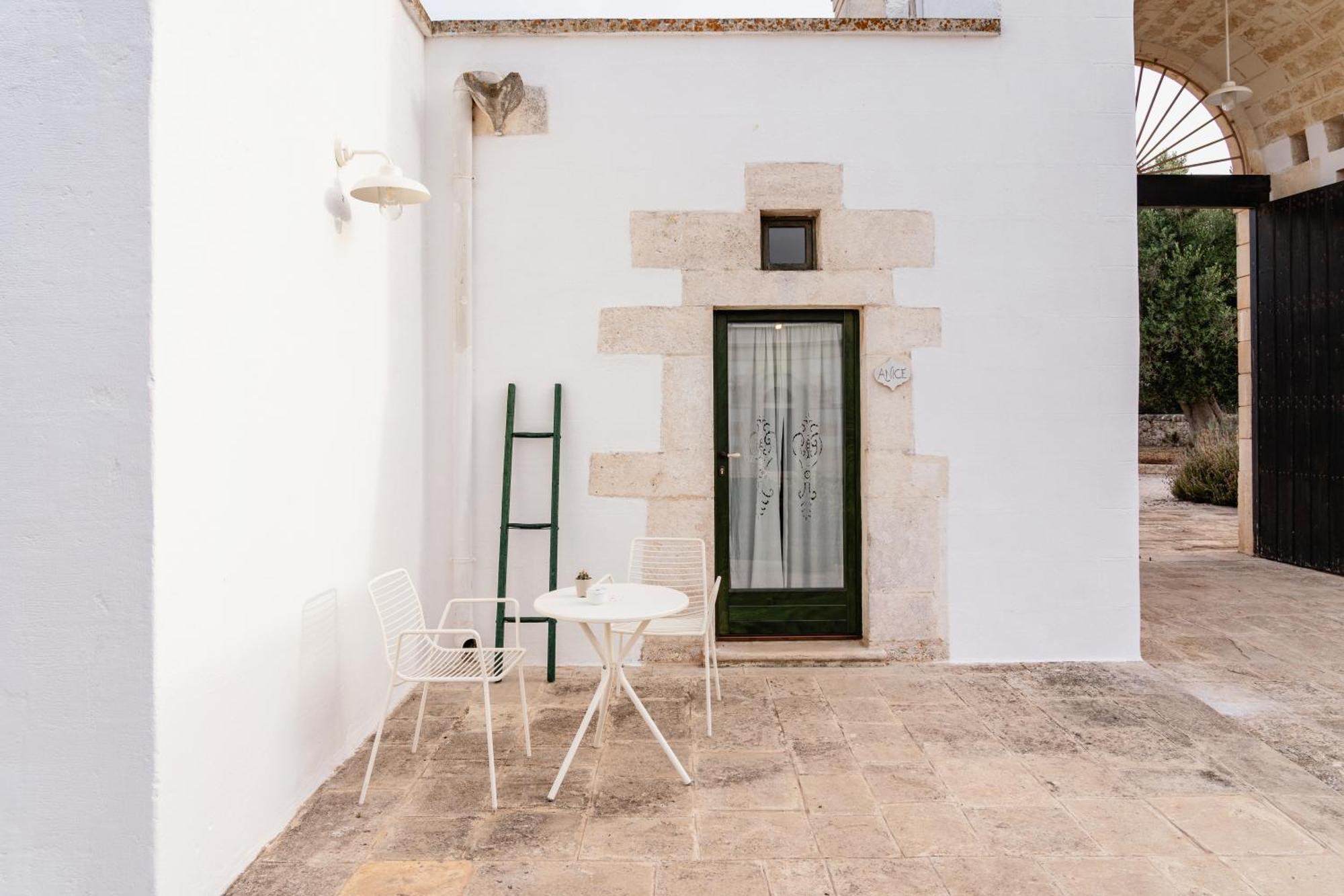 Masseria Gorgognolo Bed & Breakfast Ostuni Bagian luar foto