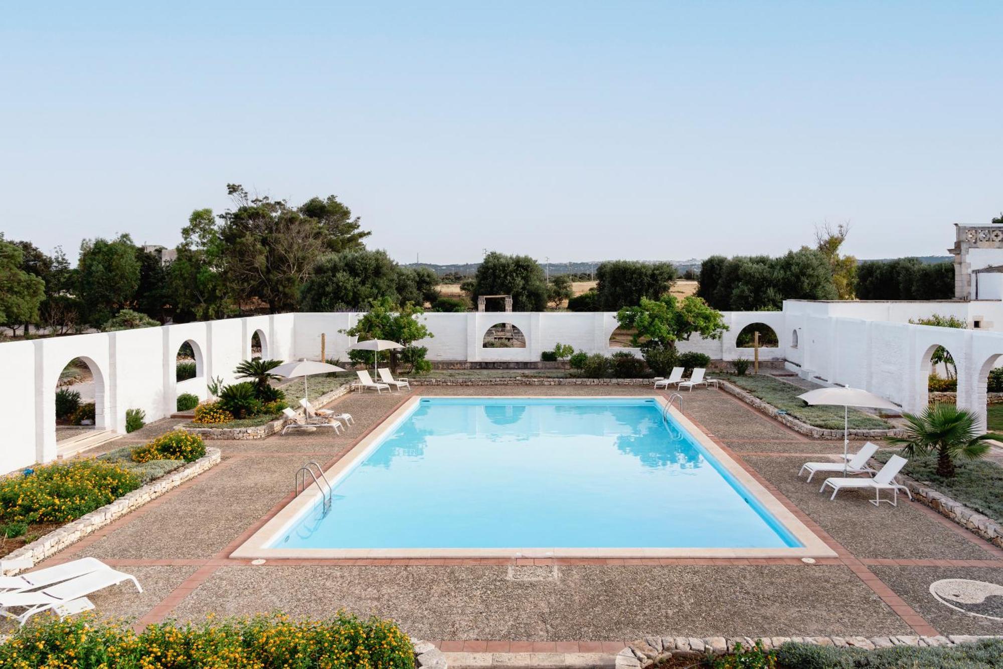 Masseria Gorgognolo Bed & Breakfast Ostuni Bagian luar foto